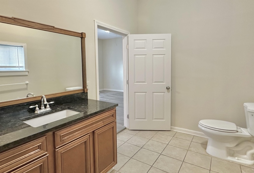 2195 CARNES AVE, Memphis, Tennessee 38114, 5 Bedrooms Bedrooms, 10 Rooms Rooms,3 BathroomsBathrooms,Residential,For Sale,CARNES,10212354