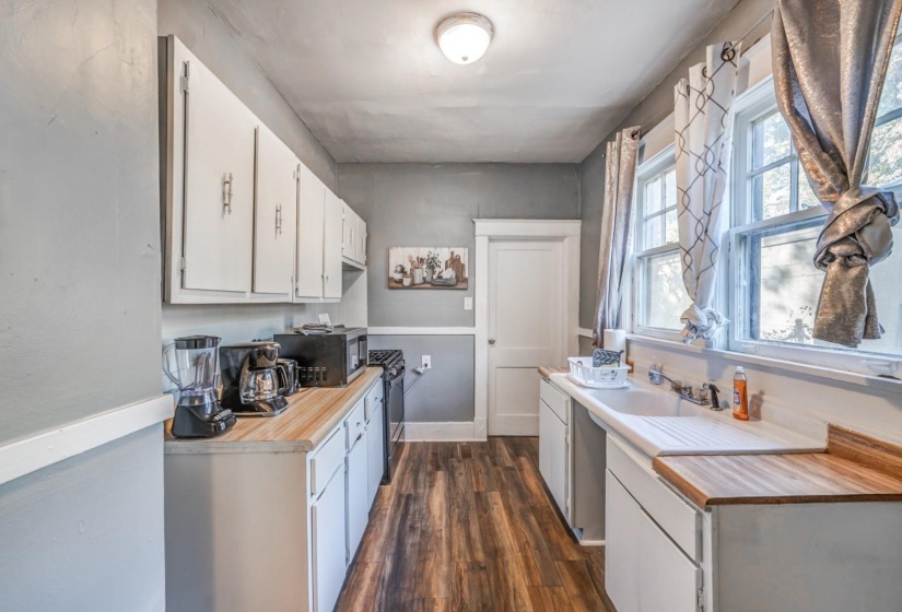 1005-1007 ROZELLE ST, Memphis, Tennessee 38114, 2 Bedrooms Bedrooms, ,1 BathroomBathrooms,Duplexes,For Sale,ROZELLE,10212428