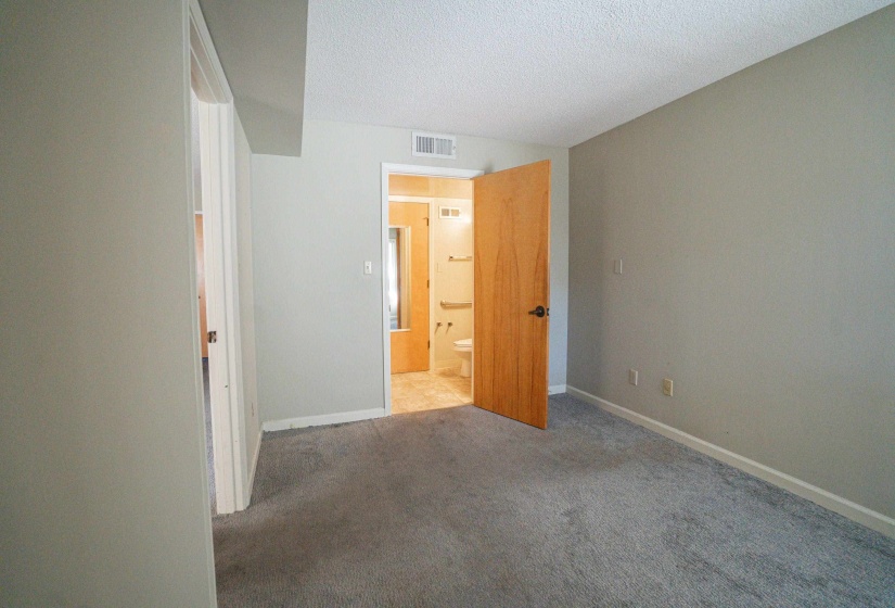 3589 COVINGTON PIKE, Memphis, Tennessee 38128, 1 Bedroom Bedrooms, 3 Rooms Rooms,1 BathroomBathrooms,Residential,For Sale,COVINGTON,10212431