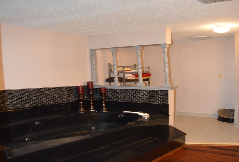7038 BAINTREE CV, Memphis, Tennessee 38119, 5 Bedrooms Bedrooms, 10 Rooms Rooms,3 BathroomsBathrooms,Residential,For Sale,BAINTREE,10212371