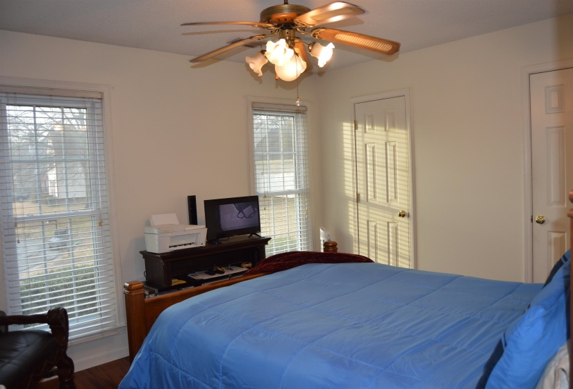 7038 BAINTREE CV, Memphis, Tennessee 38119, 5 Bedrooms Bedrooms, 10 Rooms Rooms,3 BathroomsBathrooms,Residential,For Sale,BAINTREE,10212371