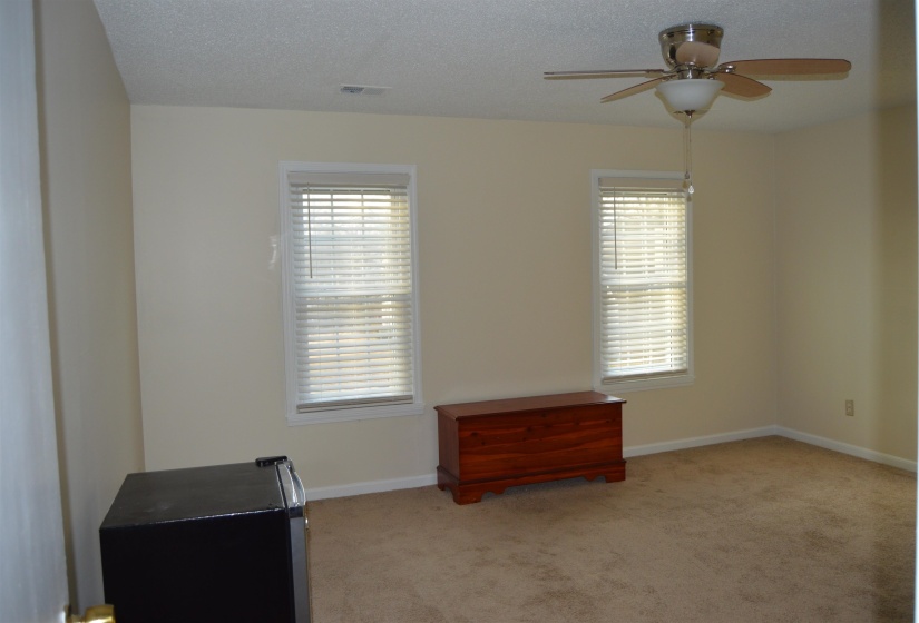 7038 BAINTREE CV, Memphis, Tennessee 38119, 5 Bedrooms Bedrooms, 10 Rooms Rooms,3 BathroomsBathrooms,Residential,For Sale,BAINTREE,10212371