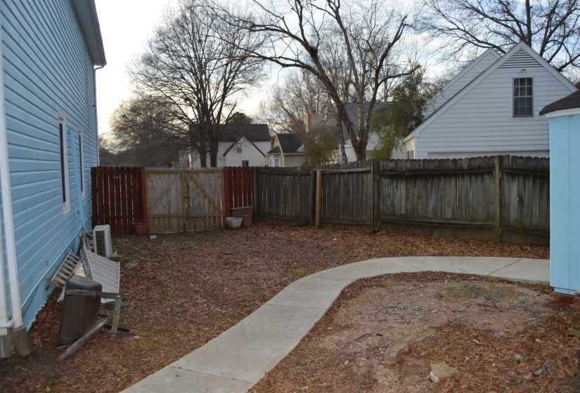 7038 BAINTREE CV, Memphis, Tennessee 38119, 5 Bedrooms Bedrooms, 10 Rooms Rooms,3 BathroomsBathrooms,Residential,For Sale,BAINTREE,10212371