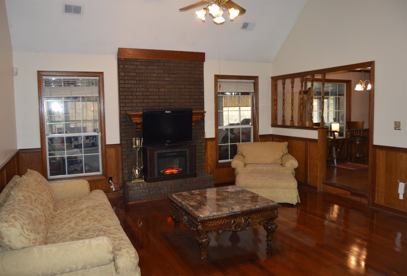 7038 BAINTREE CV, Memphis, Tennessee 38119, 5 Bedrooms Bedrooms, 10 Rooms Rooms,3 BathroomsBathrooms,Residential,For Sale,BAINTREE,10212371