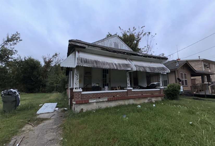 768 AYERS ST, Memphis, Tennessee 38107, 3 Bedrooms Bedrooms, 6 Rooms Rooms,1 BathroomBathrooms,Residential,For Sale,AYERS,10208547
