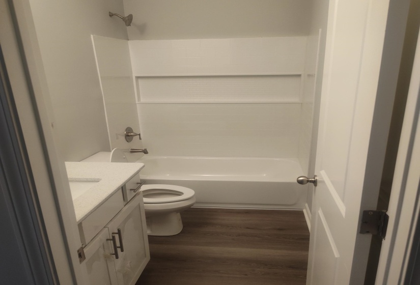 3160 WILCOX AVE, Memphis, Tennessee 38111, 3 Bedroom Bedrooms, 3 Room Rooms,2.1 BathroomBathrooms,Residential,For Sale,WILCOX,0,10212446