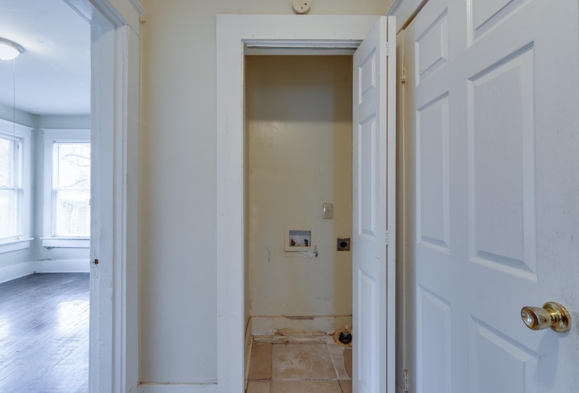 Washroom featuring hookup for a washing machine