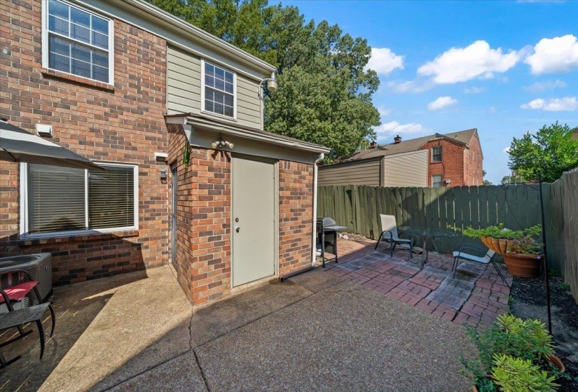 506 PEABODY SQ, Memphis, Tennessee 38104, 2 Bedrooms Bedrooms, 4 Rooms Rooms,1.1 BathroomsBathrooms,Residential,For Sale,PEABODY,10212526