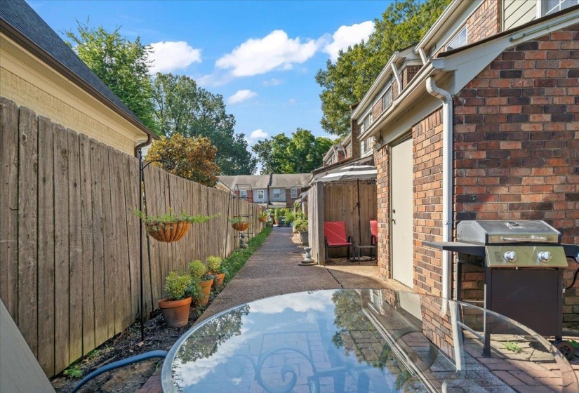 506 PEABODY SQ, Memphis, Tennessee 38104, 2 Bedrooms Bedrooms, 4 Rooms Rooms,1.1 BathroomsBathrooms,Residential,For Sale,PEABODY,10212526