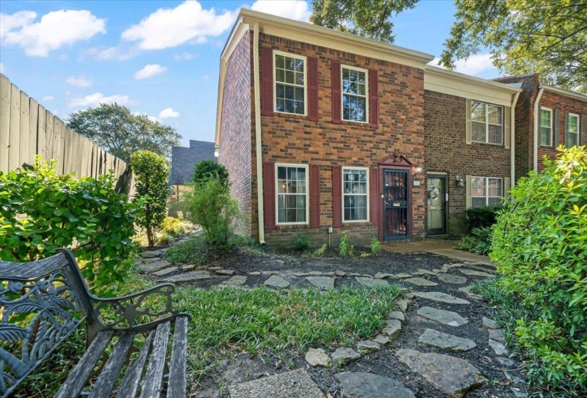 506 PEABODY SQ, Memphis, Tennessee 38104, 2 Bedrooms Bedrooms, 4 Rooms Rooms,1.1 BathroomsBathrooms,Residential,For Sale,PEABODY,10212526