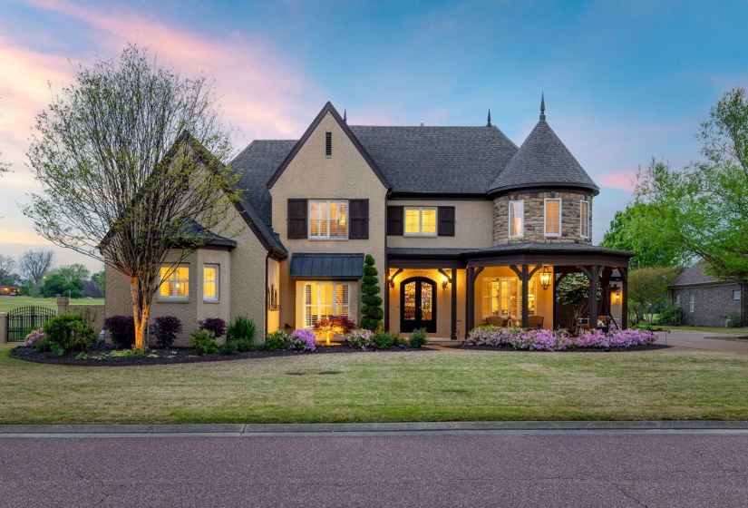 527 FAIRWAY DR, Covington, Tennessee 38019, 4 Bedroom Bedrooms, 13 Room Rooms,3.1 BathroomBathrooms,Residential,For Sale,FAIRWAY,0,10212532