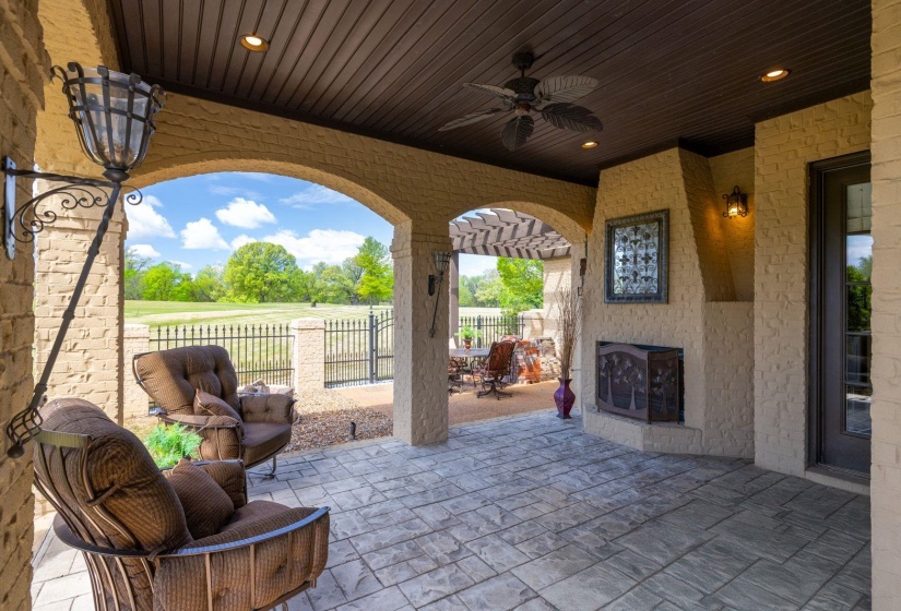 527 FAIRWAY DR, Covington, Tennessee 38019, 4 Bedroom Bedrooms, 13 Room Rooms,3.1 BathroomBathrooms,Residential,For Sale,FAIRWAY,0,10212532