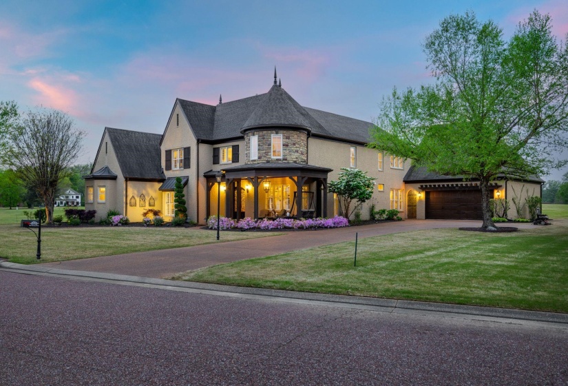 527 FAIRWAY DR, Covington, Tennessee 38019, 4 Bedroom Bedrooms, 13 Room Rooms,3.1 BathroomBathrooms,Residential,For Sale,FAIRWAY,0,10212532