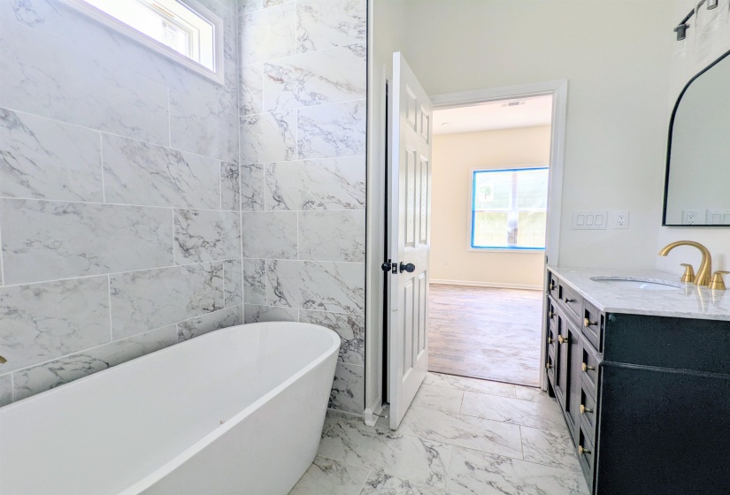 1055 SHAW PL, Memphis, Tennessee 38126, 3 Bedrooms Bedrooms, 6 Rooms Rooms,2 BathroomsBathrooms,Residential,For Sale,SHAW,10194193