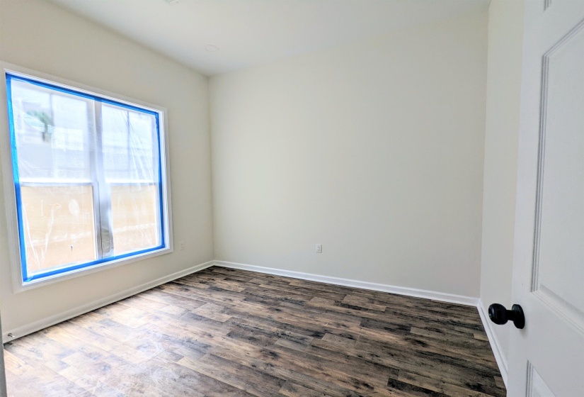 1055 SHAW PL, Memphis, Tennessee 38126, 3 Bedrooms Bedrooms, 6 Rooms Rooms,2 BathroomsBathrooms,Residential,For Sale,SHAW,10194193