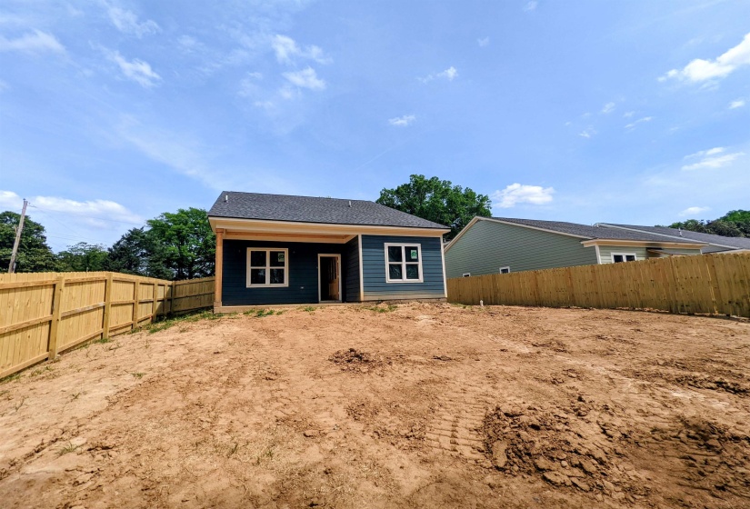1055 SHAW PL, Memphis, Tennessee 38126, 3 Bedrooms Bedrooms, 6 Rooms Rooms,2 BathroomsBathrooms,Residential,For Sale,SHAW,10194193