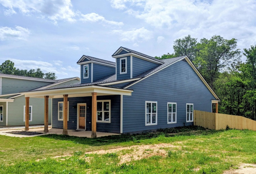 1055 SHAW PL, Memphis, Tennessee 38126, 3 Bedrooms Bedrooms, 6 Rooms Rooms,2 BathroomsBathrooms,Residential,For Sale,SHAW,10194193