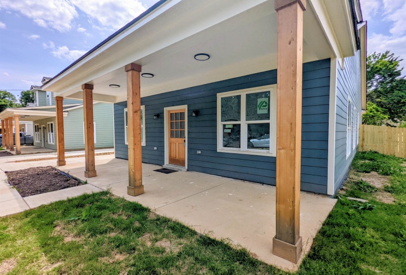 1055 SHAW PL, Memphis, Tennessee 38126, 3 Bedrooms Bedrooms, 6 Rooms Rooms,2 BathroomsBathrooms,Residential,For Sale,SHAW,10194193