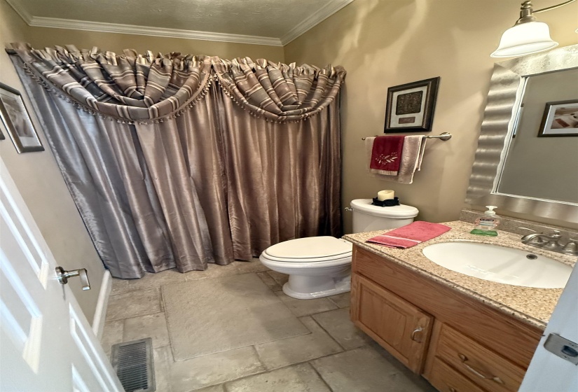 645 BARHAM LN, Bolivar, Tennessee 38008-3516, 4 Bedrooms Bedrooms, 20 Rooms Rooms,3.1 BathroomsBathrooms,Residential,For Sale,BARHAM,10212622