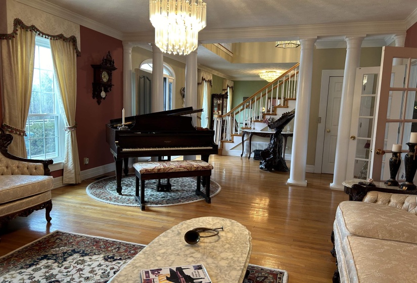 645 BARHAM LN, Bolivar, Tennessee 38008-3516, 4 Bedrooms Bedrooms, 20 Rooms Rooms,3.1 BathroomsBathrooms,Residential,For Sale,BARHAM,10212622