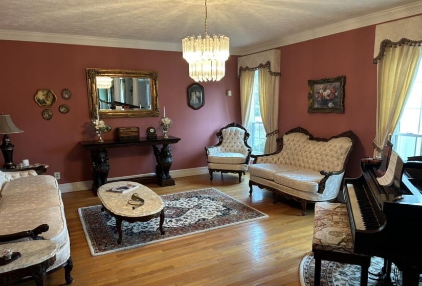 645 BARHAM LN, Bolivar, Tennessee 38008-3516, 4 Bedrooms Bedrooms, 20 Rooms Rooms,3.1 BathroomsBathrooms,Residential,For Sale,BARHAM,10212622