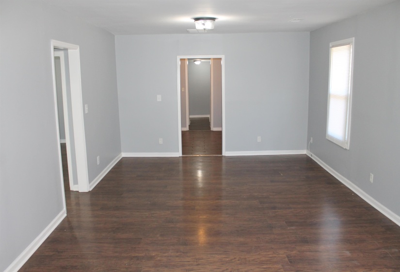 1545 OAKWOOD ST, Memphis, Tennessee 38108, 3 Bedrooms Bedrooms, 6 Rooms Rooms,2 BathroomsBathrooms,Residential,For Sale,OAKWOOD,10212650