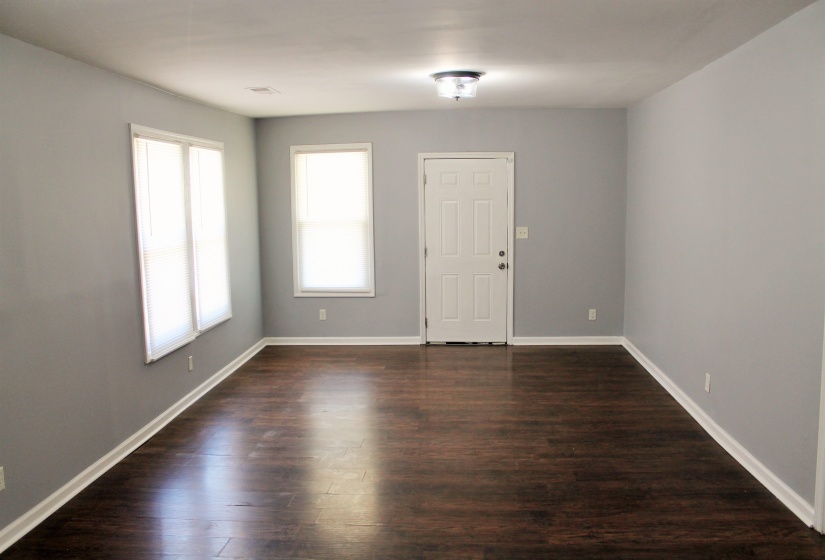 1545 OAKWOOD ST, Memphis, Tennessee 38108, 3 Bedrooms Bedrooms, 6 Rooms Rooms,2 BathroomsBathrooms,Residential,For Sale,OAKWOOD,10212650
