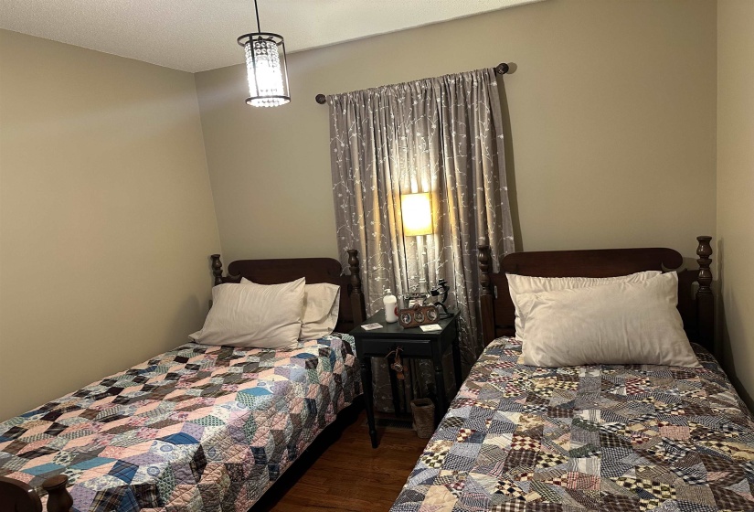 376 SUNSET DR, Lexington, Tennessee 38351-9999, 4 Bedrooms Bedrooms, 9 Rooms Rooms,2 BathroomsBathrooms,Residential,For Sale,SUNSET,10212696