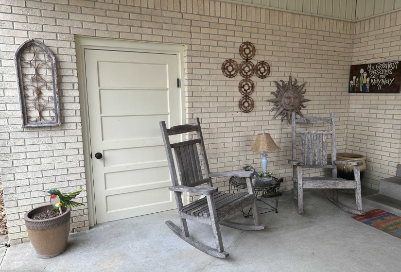 376 SUNSET DR, Lexington, Tennessee 38351-9999, 4 Bedrooms Bedrooms, 9 Rooms Rooms,2 BathroomsBathrooms,Residential,For Sale,SUNSET,10212696