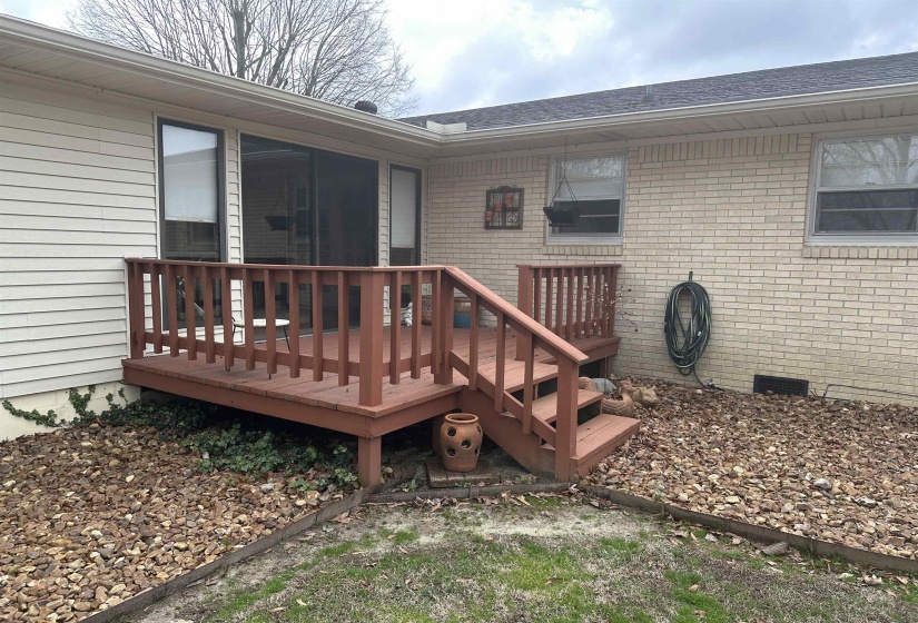 376 SUNSET DR, Lexington, Tennessee 38351-9999, 4 Bedrooms Bedrooms, 9 Rooms Rooms,2 BathroomsBathrooms,Residential,For Sale,SUNSET,10212696