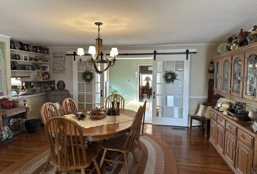 376 SUNSET DR, Lexington, Tennessee 38351-9999, 4 Bedrooms Bedrooms, 9 Rooms Rooms,2 BathroomsBathrooms,Residential,For Sale,SUNSET,10212696