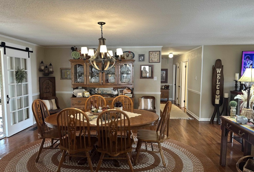 376 SUNSET DR, Lexington, Tennessee 38351-9999, 4 Bedrooms Bedrooms, 9 Rooms Rooms,2 BathroomsBathrooms,Residential,For Sale,SUNSET,10212696