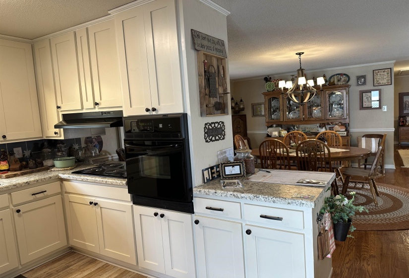 376 SUNSET DR, Lexington, Tennessee 38351-9999, 4 Bedrooms Bedrooms, 9 Rooms Rooms,2 BathroomsBathrooms,Residential,For Sale,SUNSET,10212696