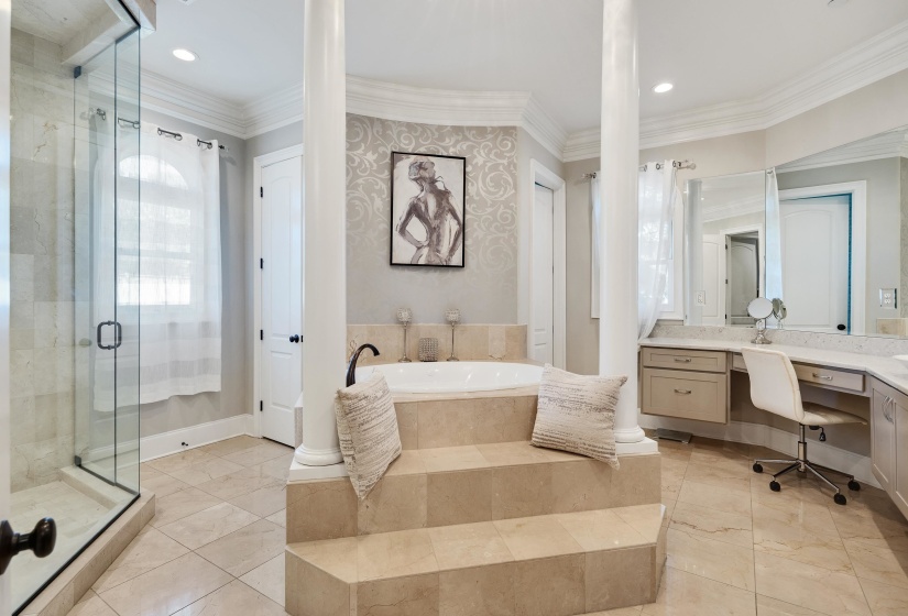3246 HOLLOW CREEK RD, Germantown, Tennessee 38138, 5 Bedroom Bedrooms, 13 Room Rooms,7.2 BathroomBathrooms,Residential,For Sale,HOLLOW CREEK,0,10208611