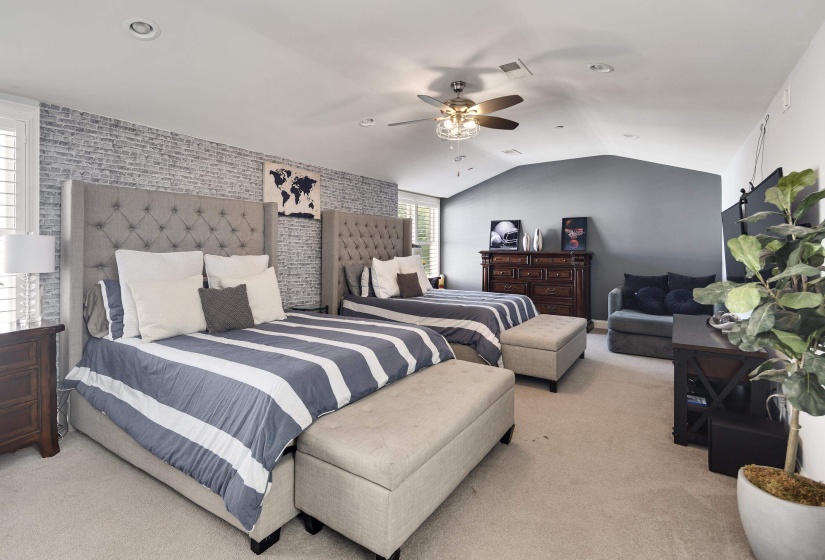 3246 HOLLOW CREEK RD, Germantown, Tennessee 38138, 5 Bedroom Bedrooms, 13 Room Rooms,7.2 BathroomBathrooms,Residential,For Sale,HOLLOW CREEK,0,10208611