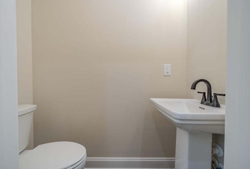 50 FOX TROT RD, Adamsville, Tennessee 38310, 3 Bedrooms Bedrooms, 7 Rooms Rooms,2.1 BathroomsBathrooms,Residential,For Sale,FOX TROT,10212723