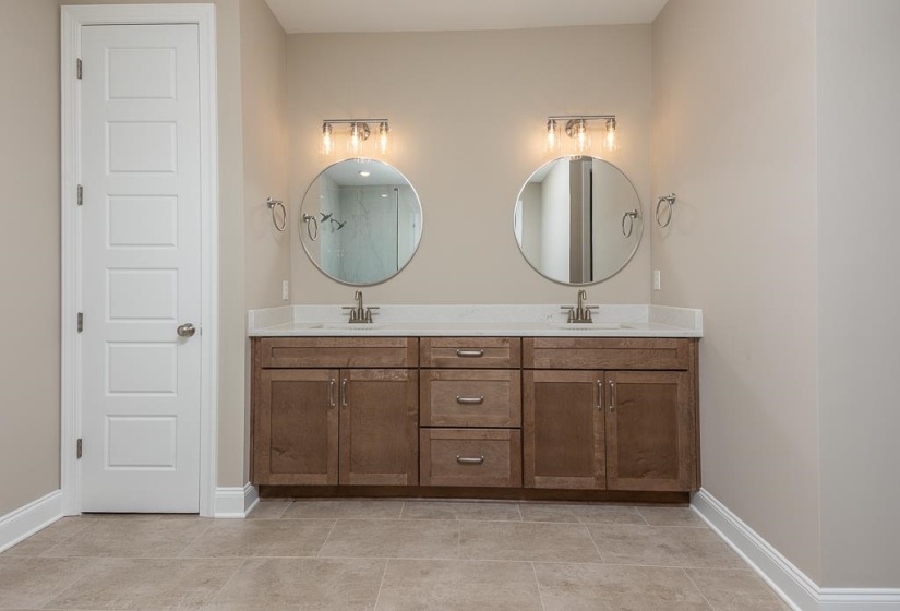 5383 KAITLYNN ROSE DR, Lakeland, Tennessee 38002, 4 Bedrooms Bedrooms, 10 Rooms Rooms,3.1 BathroomsBathrooms,Residential,For Sale,KAITLYNN ROSE,10209159