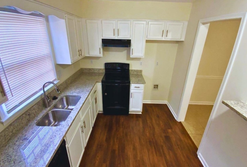 3725 WAX MYRTLE DR, Memphis, Tennessee 38115, 2 Bedrooms Bedrooms, 5 Rooms Rooms,1.1 BathroomsBathrooms,Residential,For Sale,WAX MYRTLE,10210038