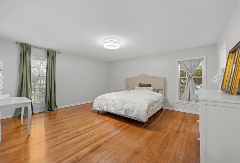 5330 WALNUT GROVE RD, Memphis, Tennessee 38120, 4 Bedrooms Bedrooms, 8 Rooms Rooms,3.1 BathroomsBathrooms,Residential,For Sale,WALNUT GROVE,10212772
