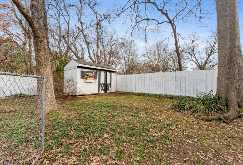 5330 WALNUT GROVE RD, Memphis, Tennessee 38120, 4 Bedrooms Bedrooms, 8 Rooms Rooms,3.1 BathroomsBathrooms,Residential,For Sale,WALNUT GROVE,10212772