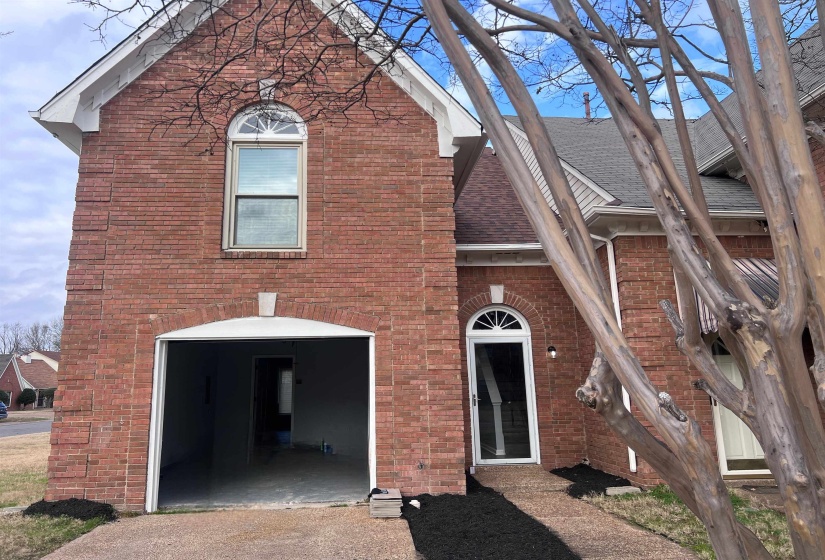 6320 KIRBY DOWNS DR, Memphis, Tennessee 38115, 2 Bedrooms Bedrooms, 5 Rooms Rooms,1.1 BathroomsBathrooms,Residential,For Sale,KIRBY DOWNS,10212787