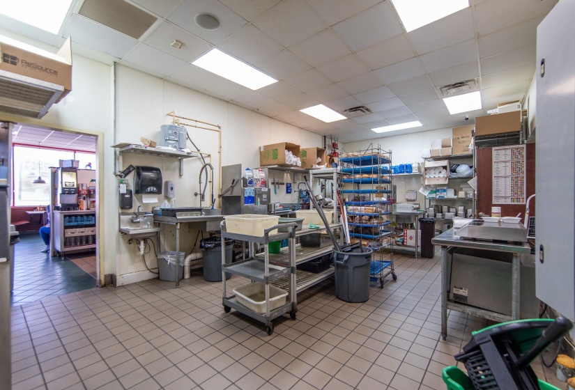 190 BRIDGE AVE, Savannah, Tennessee 38372, ,Commercial/industrial,For Sale,BRIDGE,10212826