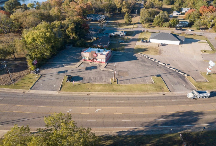 190 BRIDGE AVE, Savannah, Tennessee 38372, ,Commercial/industrial,For Sale,BRIDGE,10212826