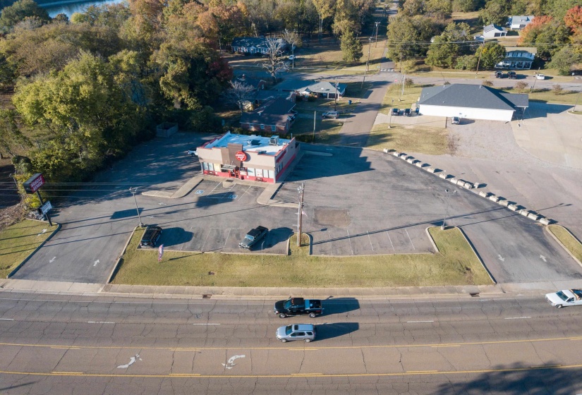 190 BRIDGE AVE, Savannah, Tennessee 38372, ,Commercial/industrial,For Sale,BRIDGE,10212826