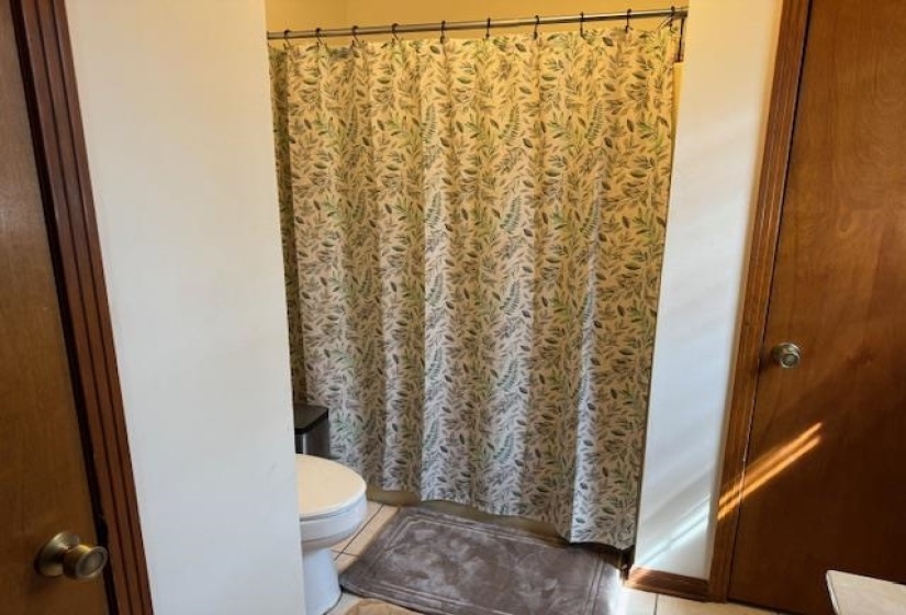 525 MIDDLETON LOOP, Bolivar, Tennessee 38008, 3 Bedroom Bedrooms, 6 Room Rooms,2 BathroomBathrooms,Residential,For Sale,MIDDLETON,0,10212809
