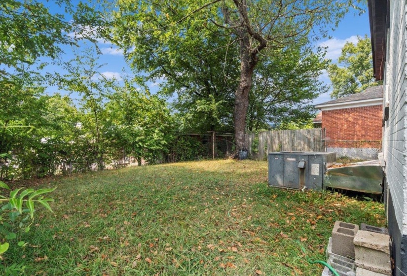 835 JOSEPHINE ST, Memphis, Tennessee 38114, 3 Bedrooms Bedrooms, 6 Rooms Rooms,2 BathroomsBathrooms,Residential,For Sale,JOSEPHINE,10212827