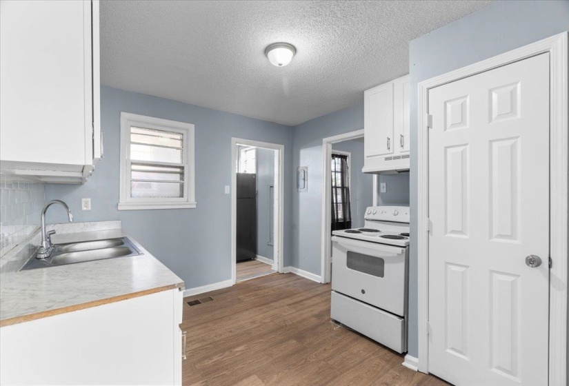 835 JOSEPHINE ST, Memphis, Tennessee 38114, 3 Bedrooms Bedrooms, 6 Rooms Rooms,2 BathroomsBathrooms,Residential,For Sale,JOSEPHINE,10212827