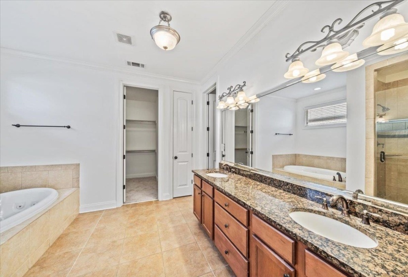 1581 BRACKENSHIRE LN, Collierville, Tennessee 38017, 4 Bedrooms Bedrooms, 10 Rooms Rooms,3 BathroomsBathrooms,Residential,For Sale,BRACKENSHIRE,10212873