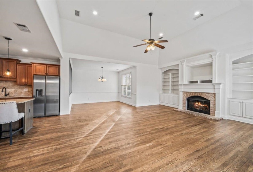 1581 BRACKENSHIRE LN, Collierville, Tennessee 38017, 4 Bedrooms Bedrooms, 10 Rooms Rooms,3 BathroomsBathrooms,Residential,For Sale,BRACKENSHIRE,10212873