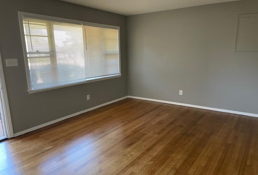693 BONWOOD AVE, Memphis, Tennessee 38109, 4 Bedrooms Bedrooms, 7 Rooms Rooms,1 BathroomBathrooms,Residential,For Sale,BONWOOD,10212886